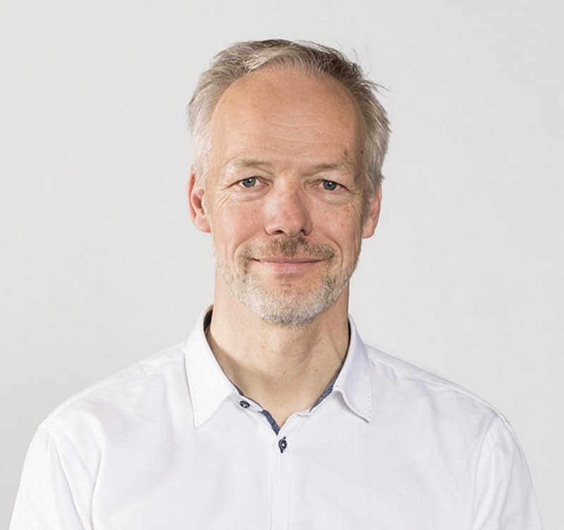 Monograph on gradient-based learning and optimization by Bernd Heidergott